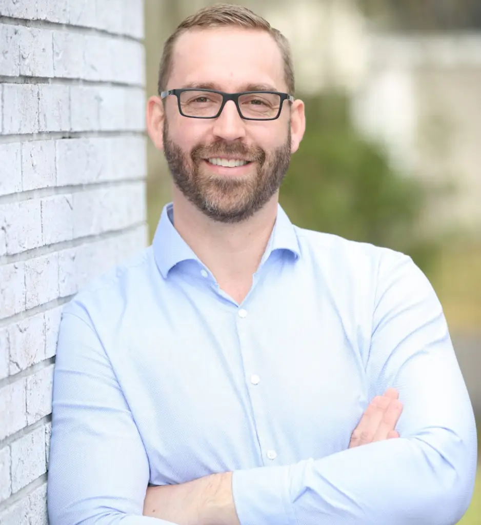 DR. TIMOTHY DIXON